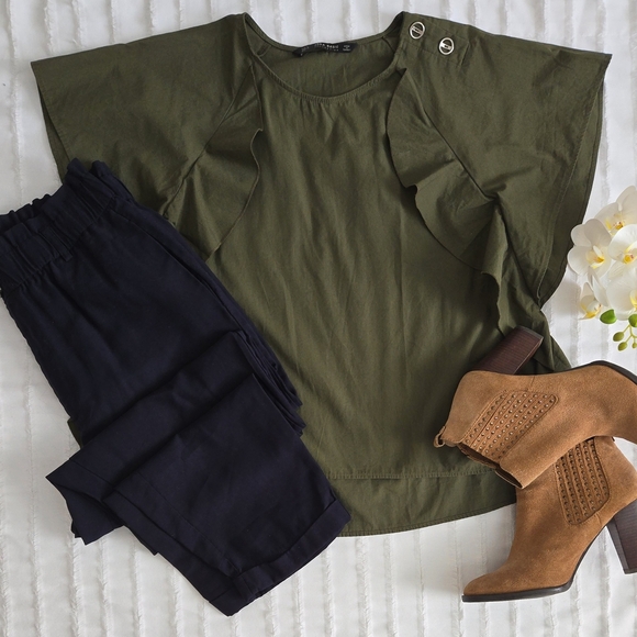 Olive Green Ruffle Blouse.Only the blouse. - Picture 8 of 10